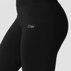 Define Seamless V-Shape Tight, Black