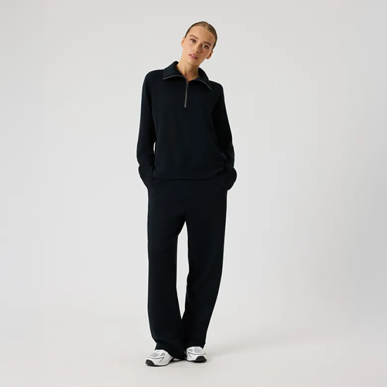 Studio Soft Halfzip Sweatshirt, Black Beauty