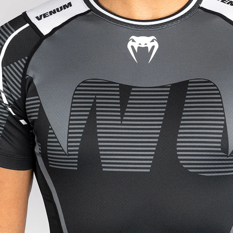 Venum Adrenaline Rashguards Shortsleeves Black/Silver Grey