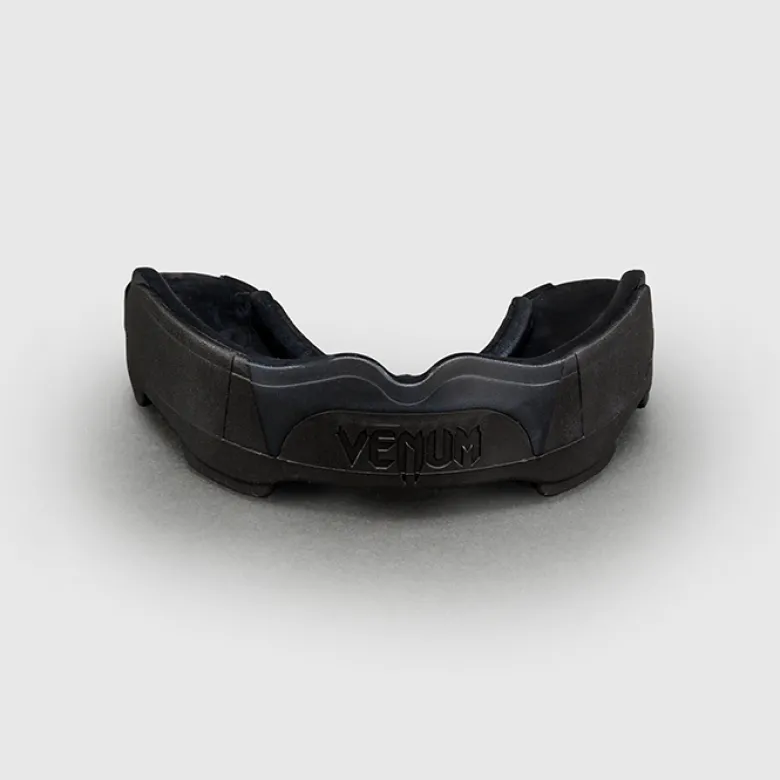 Venum Predator Tandskydd Svart Svart Röd