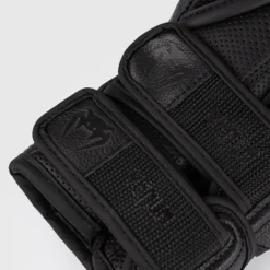 Venum Reverso Boxing Gloves Black/Black