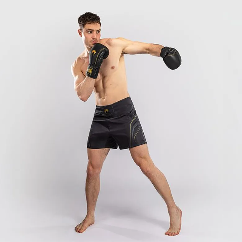 Venum Streamline Fightshorts Black/Gold