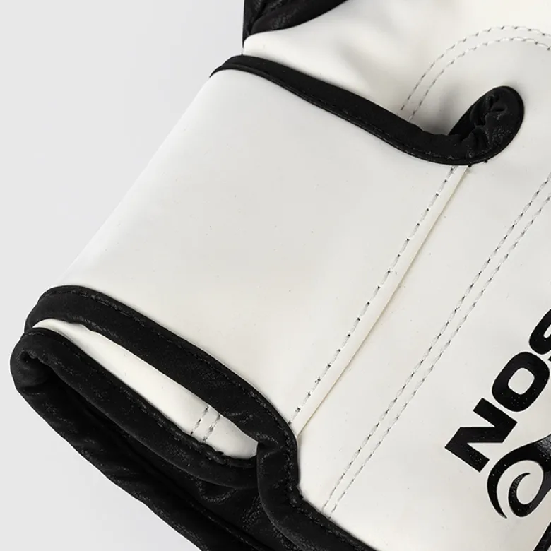 Venum X Mike Tyson Replica Gloves Black/White